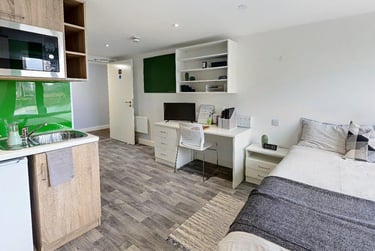 1 bed studio, Denham Street, Westcombe Park, London, SE100XU - Image 1